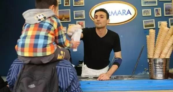 ‘kaiyun网页登录入口’《群演公社》学员学习茂腔集体崩溃 唐国强许文广谈演员压力(图2) kaiyun开云官方在线登录