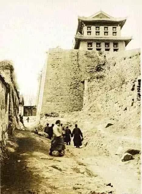 kaiyun开云官方在线登录|排插什么牌子好?排插十大品牌(图1) kaiyun开云网页版